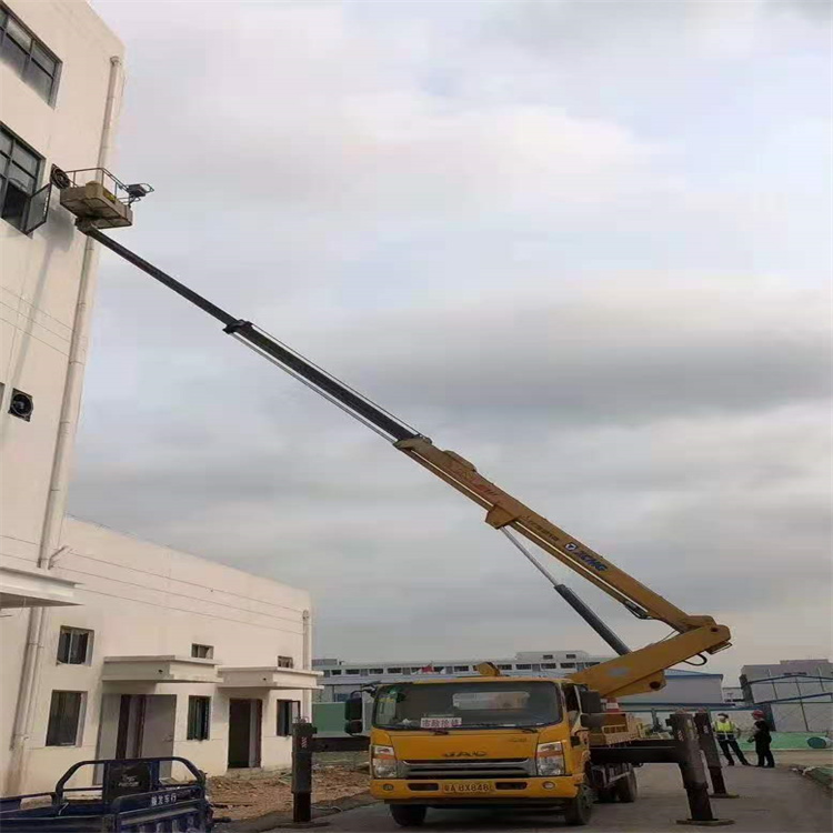 黄潭镇哪里有小型吊车出租的